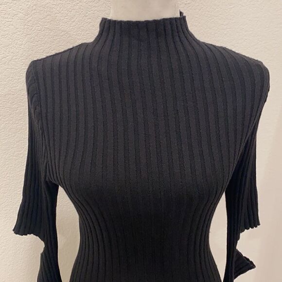 Kenneth Cole New York Midi Sweater Dress. - Picture 4 of 7